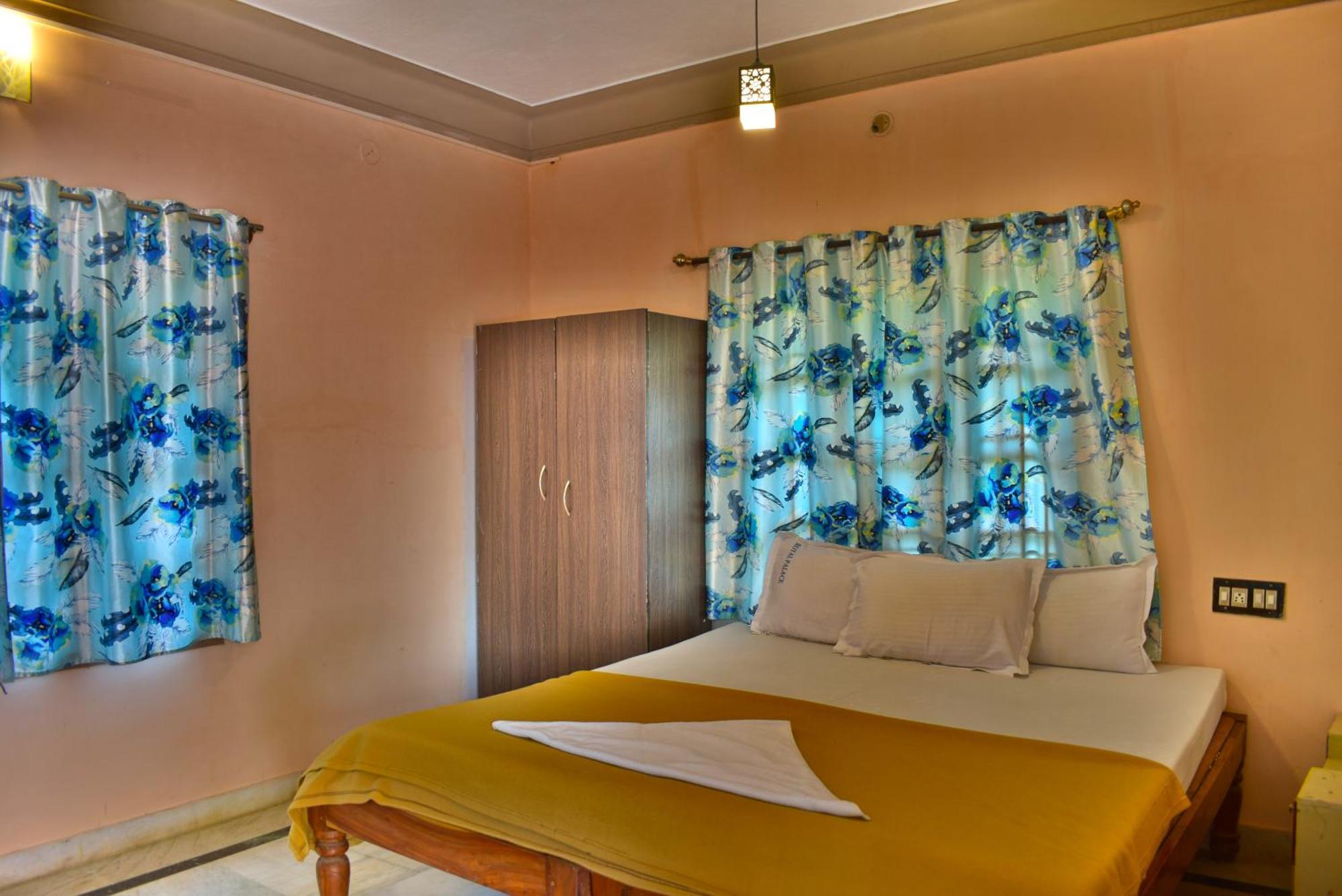 Jains Royal Palace Resorts Yelagiri Exterior photo