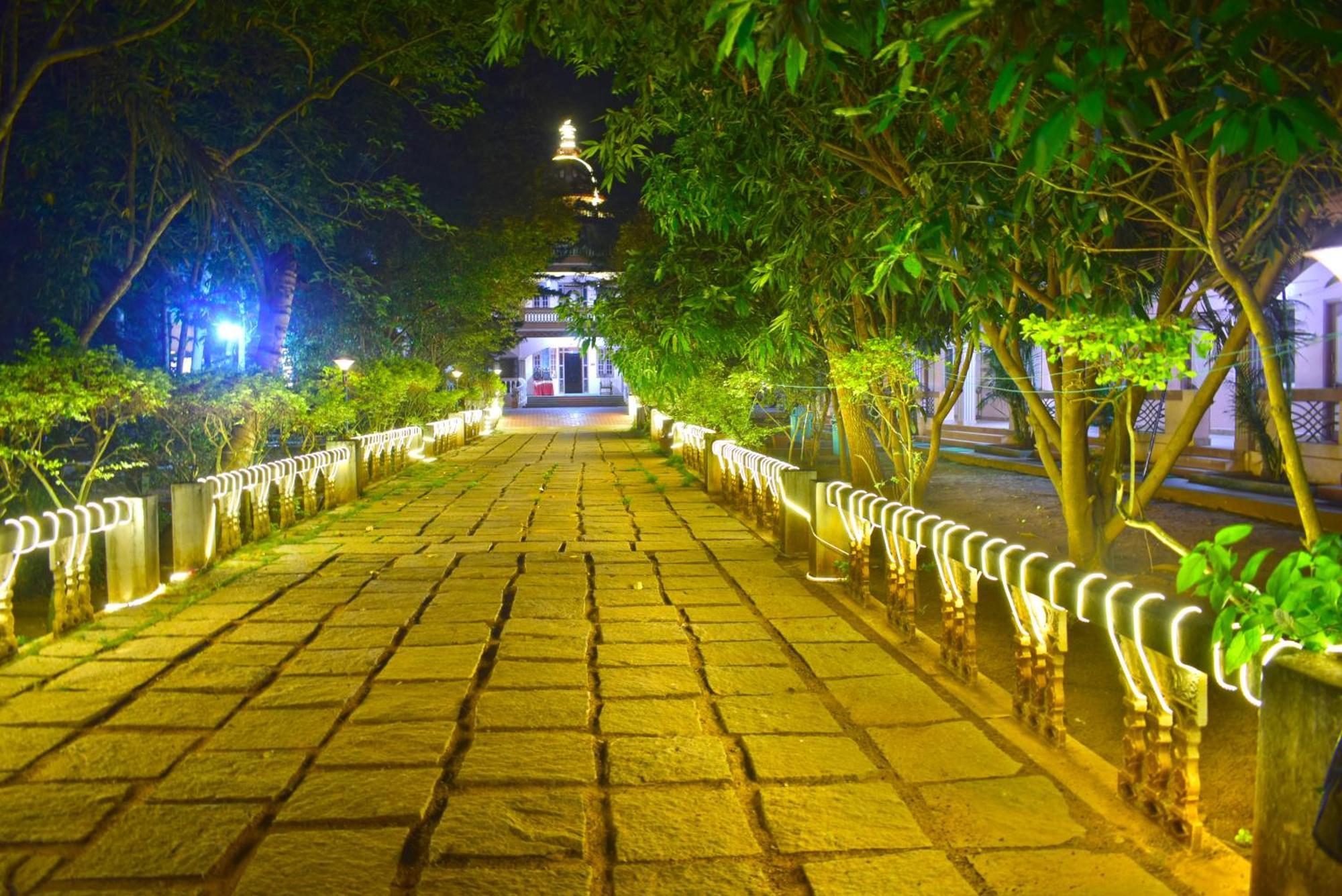 Jains Royal Palace Resorts Yelagiri Exterior photo
