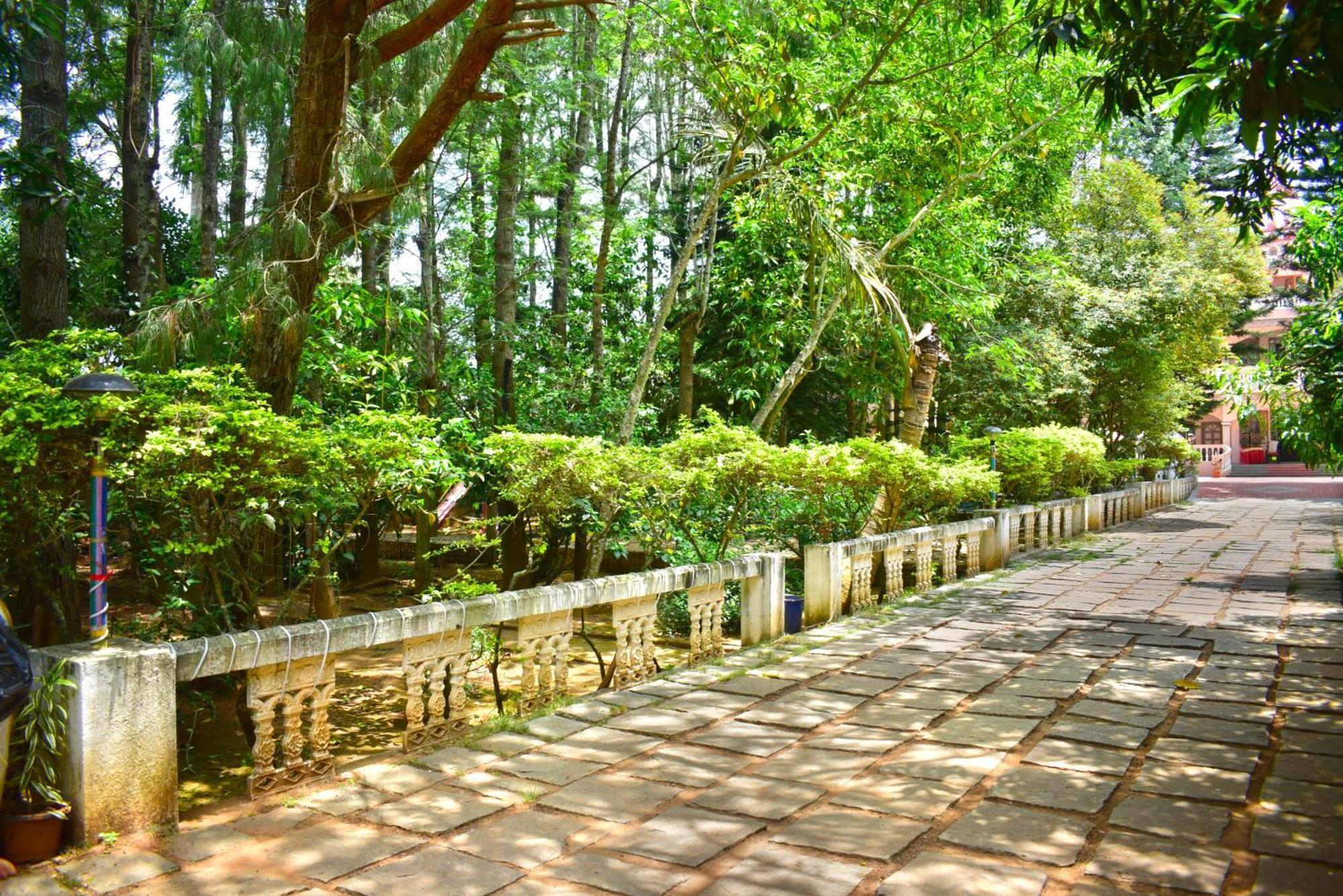 Jains Royal Palace Resorts Yelagiri Exterior photo