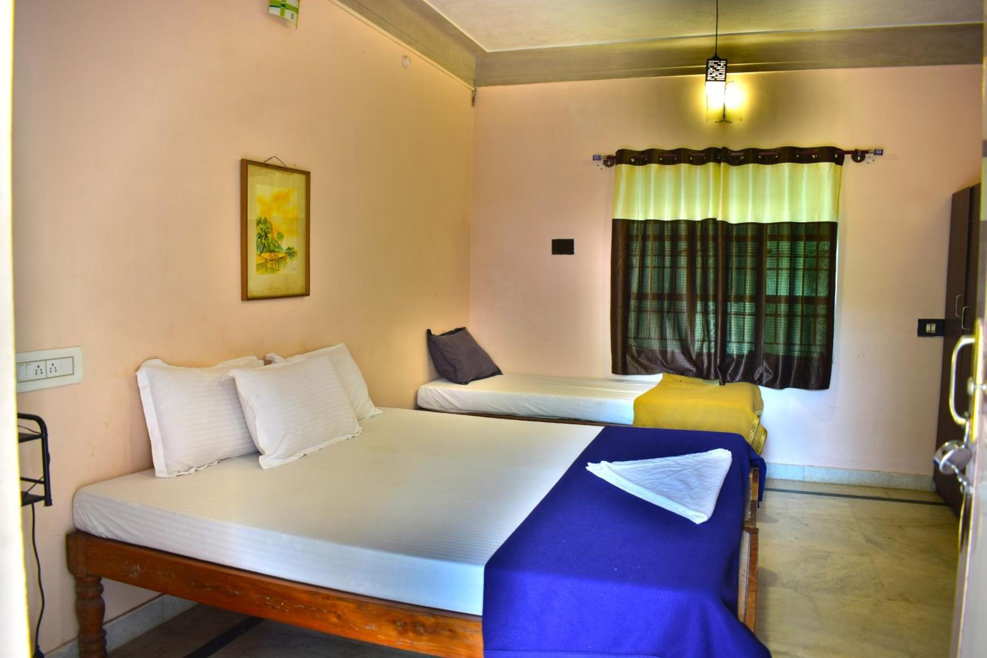 Jains Royal Palace Resorts Yelagiri Exterior photo
