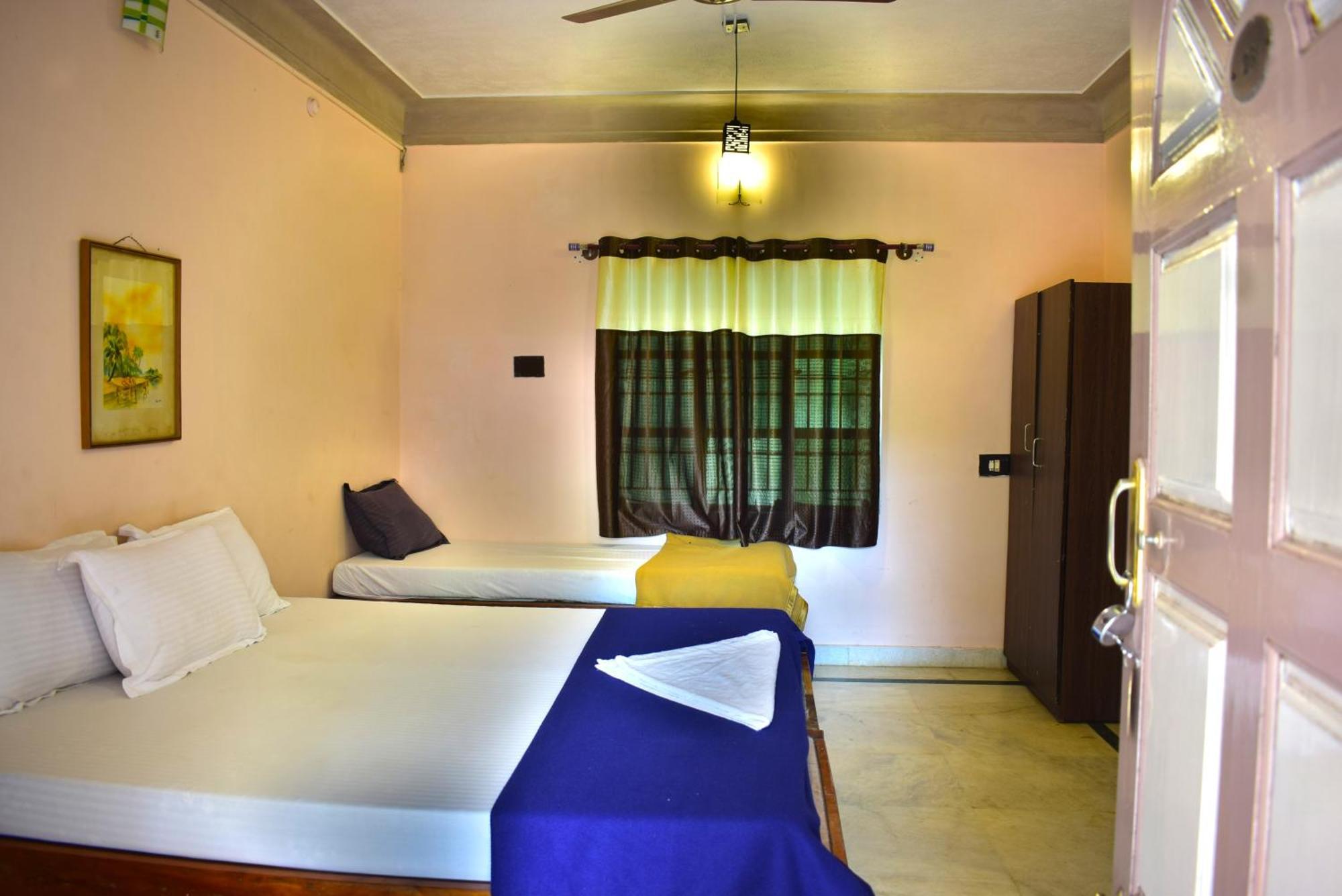 Jains Royal Palace Resorts Yelagiri Exterior photo